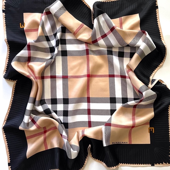 New Burberry Scarf Iconic Beige Check Black Border Silk Wrap - Picture 6 of 10